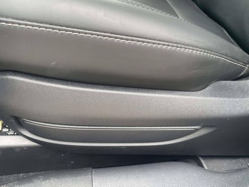 Used 2025 Lincoln Corsair FWD image 17