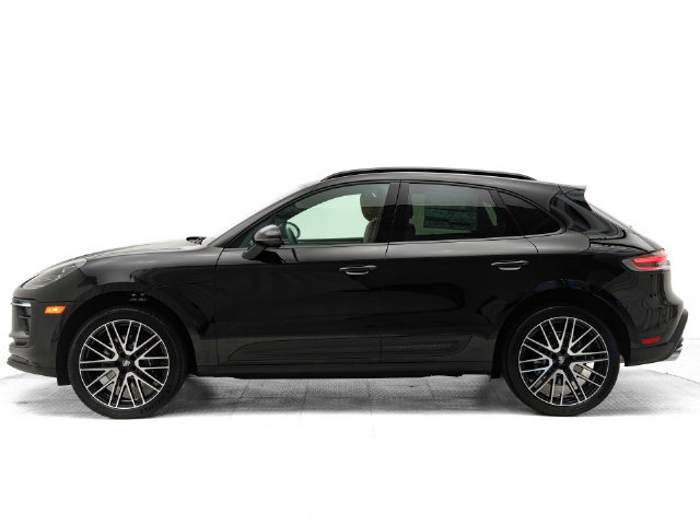 Certified 2026 Porsche Macan AWD/4WD image 2
