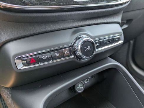 New 2026 Volvo XC40 B5 Ultra w/ Climate Package image 10