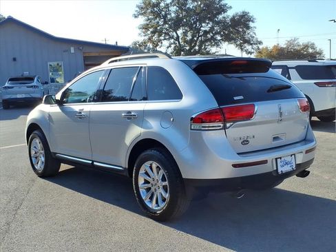 Used 2014 Lincoln MKX FWD w/ Equipment Group 101A image 9