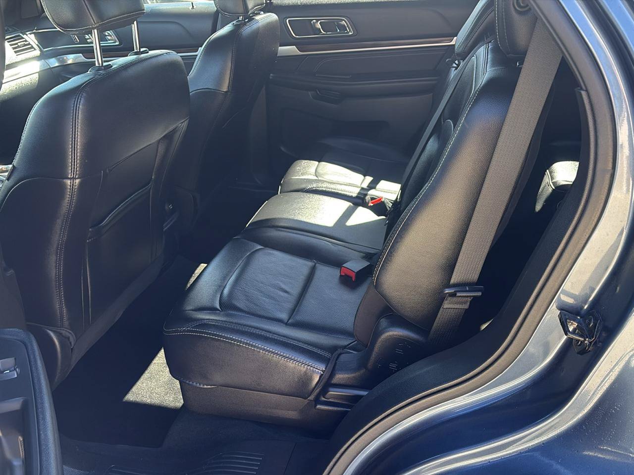 Used 2018 Ford Explorer Limited AWD/4WD image 12