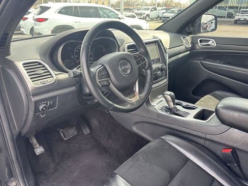Used 2018 Jeep Grand Cherokee Altitude image 10