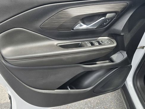 Used 2022 GMC Terrain SLE w/ LPO, Floor Liner Package FWD image 21