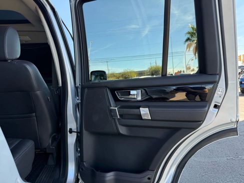 Used 2011 Land Rover LR4 HSE LUX image 35