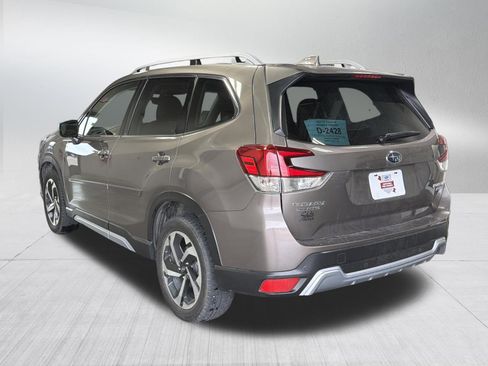 Used 2023 Subaru Forester Touring AWD/4WD image 5