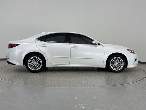Used 2016 Lexus ES 350 w/ Premium Package w/Wood Trim FWD image 8