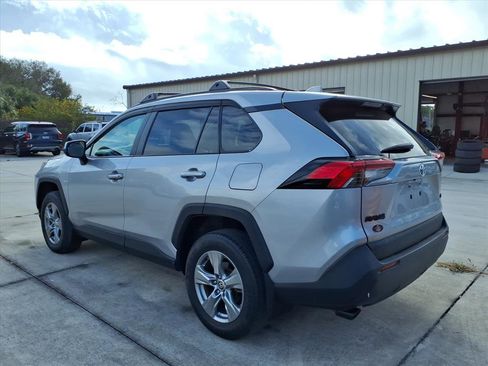 Used 2022 Toyota RAV4 XLE image 5