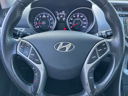 Used 2013 Hyundai Elantra Limited w/ Technology Pkg image 16
