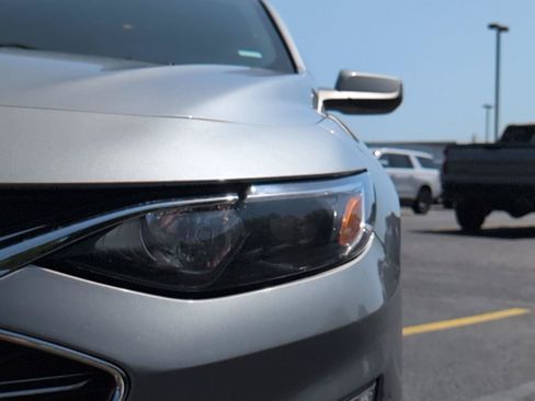 Used 2023 Chevrolet Malibu LT FWD image 12