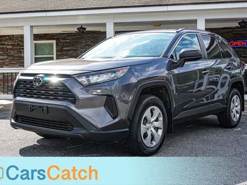 Used 2020 Toyota RAV4 LE FWD image 7