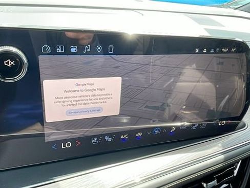 New 2026 Chevrolet Suburban Premier image 19