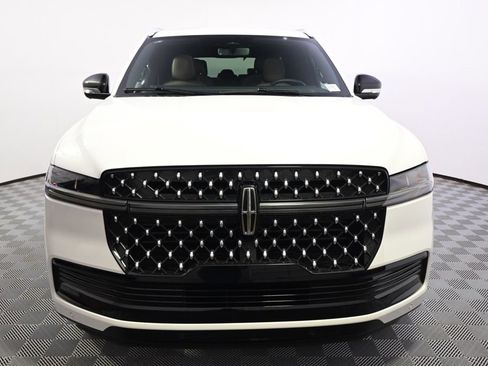 New 2026 Lincoln Navigator Black Label AWD/4WD image 10