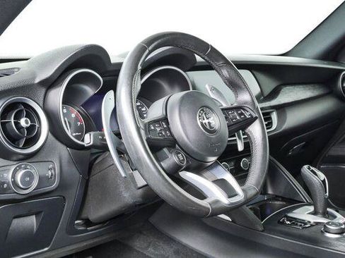 Used 2022 Alfa Romeo Stelvio Sprint AWD/4WD image 3