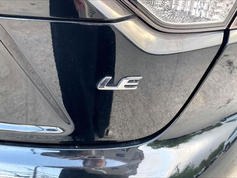 Used 2023 Toyota Corolla LE image 10