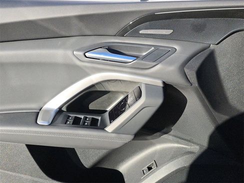 New 2025 Audi Q5 Premium Plus image 18