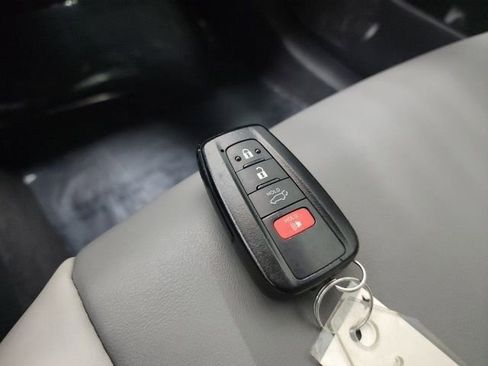 Certified 2021 Toyota RAV4 XLE Premium FWD image 35