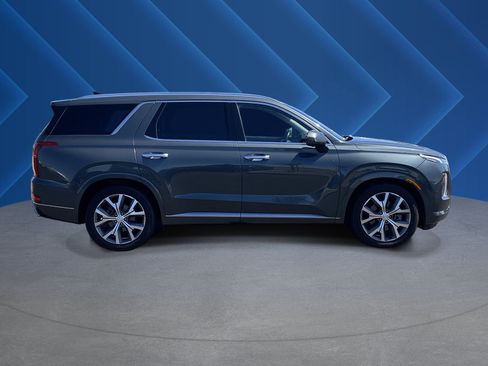 Certified 2022 Hyundai Palisade Limited AWD/4WD image 2