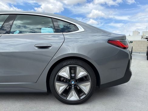 Used 2025 BMW i4 eDrive40 w/ Parking Assistance Package RWD image 5