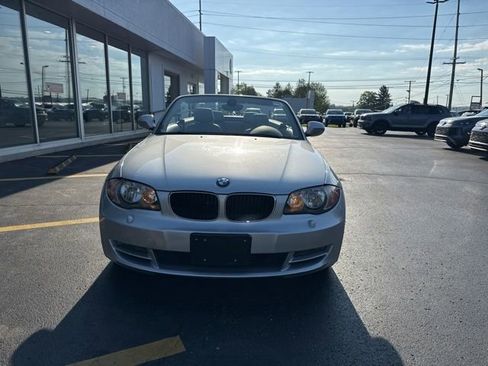 Used 2010 BMW 128i Convertible RWD image 5