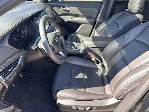 Used 2023 Cadillac XT4 Sport w/ LPO, Onyx Lite Package AWD/4WD image 19