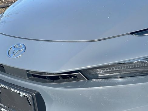Used 2024 Toyota Prius Prime Premium FWD image 20