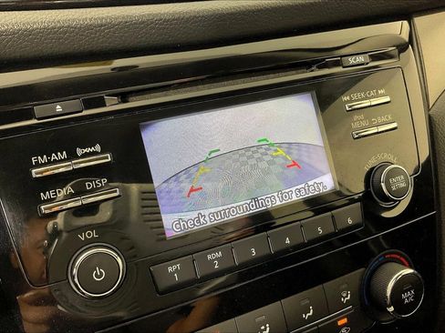 Used 2018 Nissan Rogue Sport S FWD image 14