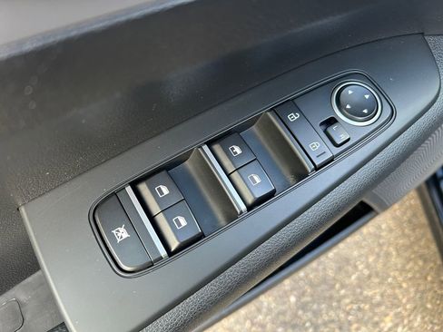 Used 2024 Kia Forte LXS image 23