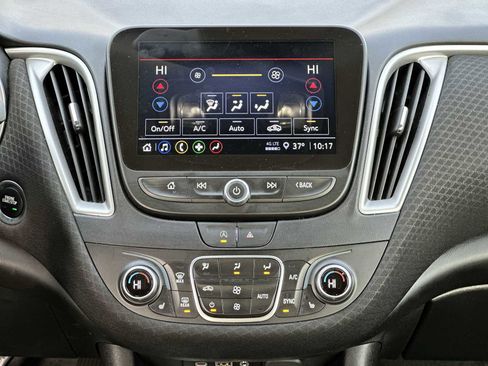 Used 2024 Chevrolet Malibu LT image 16