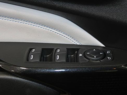 Used 2025 Chevrolet Trax LT w/ LT Convenience Package image 38