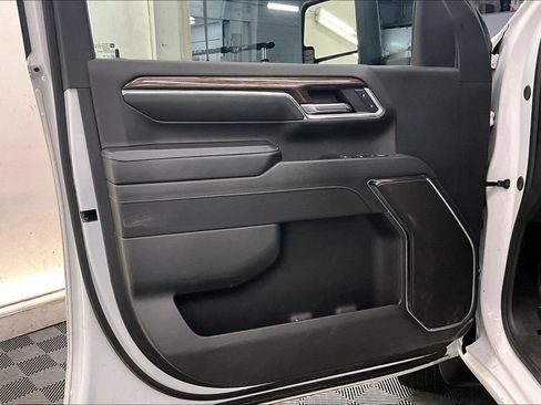 Used 2024 Chevrolet Silverado 2500 LT AWD/4WD image 24
