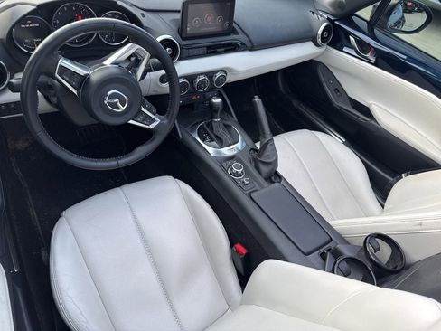 Used 2021 MAZDA MX-5 Miata RF Grand Touring RWD image 23