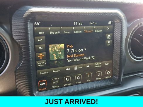 Used 2022 Jeep Gladiator Sport AWD/4WD image 17