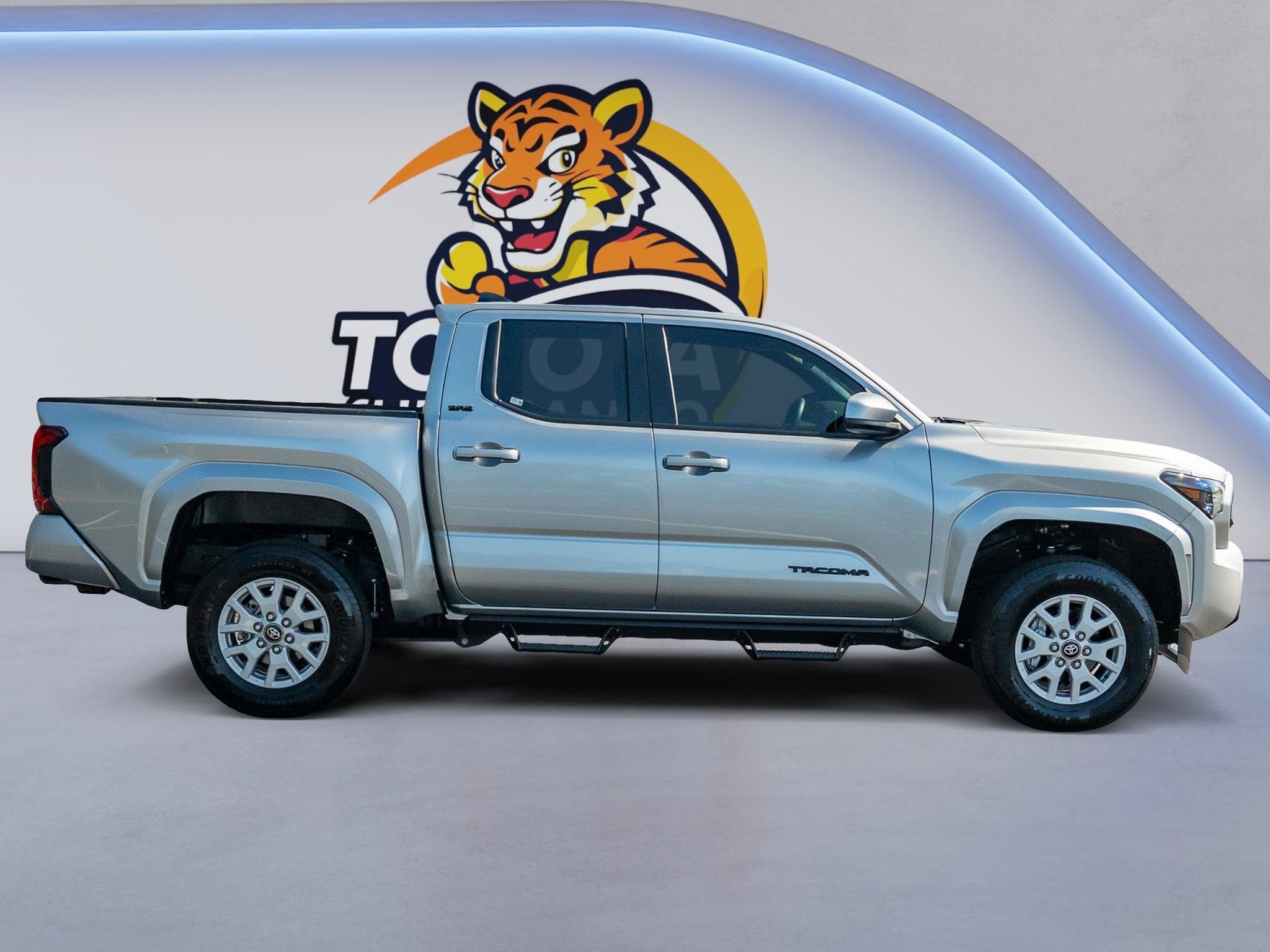 Used 2026 Toyota Tacoma SR5 AWD/4WD image 4