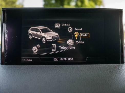 Used 2017 Audi Q7 3.0T Premium image 37