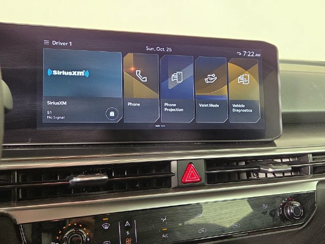 Certified 2025 Kia Sorento LX FWD image 16