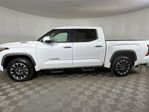 Used 2025 Toyota Tundra Limited AWD/4WD image 6