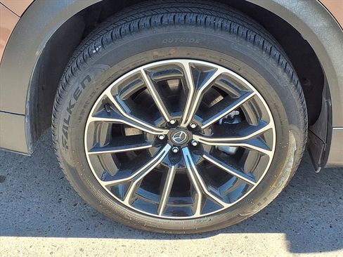 Used 2025 MAZDA CX-70 Plug-In Hybrid w/ Premium Pkg image 9