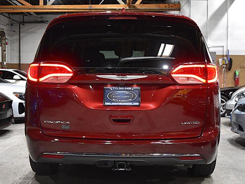 Used 2020 Chrysler Pacifica Limited FWD image 5
