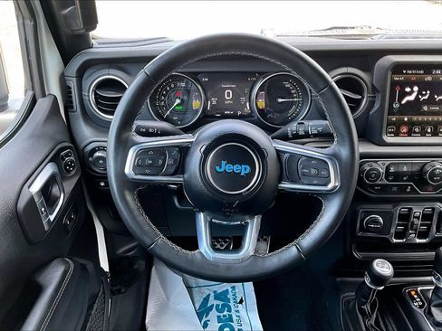 Used 2023 Jeep Wrangler Unlimited Sahara w/ Cold Weather Group AWD/4WD image 20