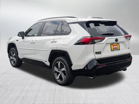 Used 2023 Toyota RAV4 SE w/ Weather & Moonroof Package AWD/4WD image 5