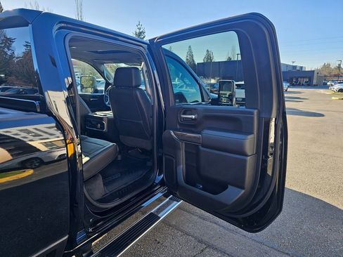 Used 2020 Chevrolet Silverado 2500 LTZ w/ LTZ Premium Package image 27