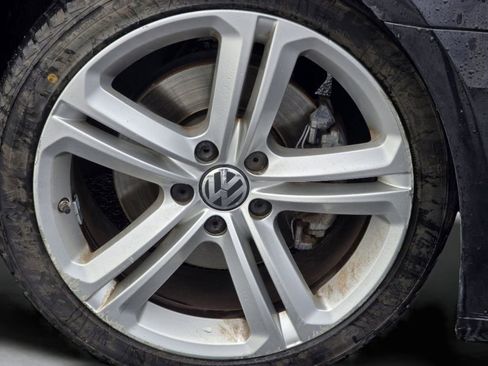 Used 2013 Volkswagen CC R-Line image 23