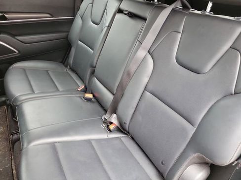 Certified 2025 Kia Telluride LX image 13