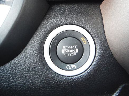 Used 2022 RAM 1500 Laramie AWD/4WD image 41