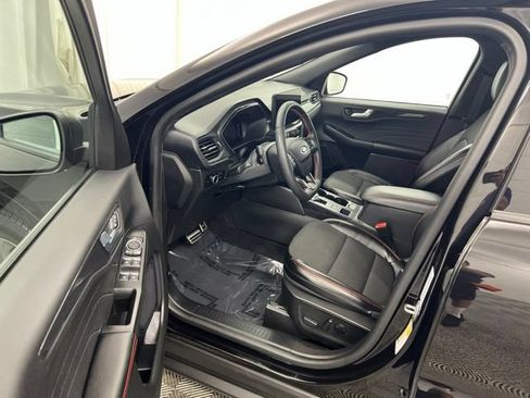 Used 2023 Ford Escape ST-Line w/ Tech Pack #1 AWD/4WD image 12