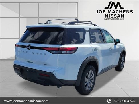 New 2025 Nissan Pathfinder SV image 5