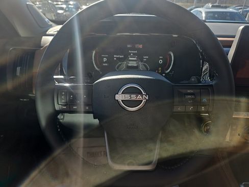 New 2026 Nissan Pathfinder Platinum image 15