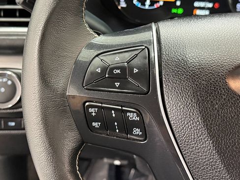 Used 2019 Ford Explorer Platinum AWD/4WD image 19