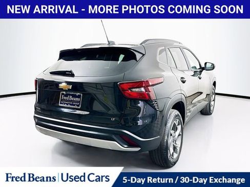 Used 2025 Chevrolet Trax LT w/ Driver Confidence Package FWD image 8