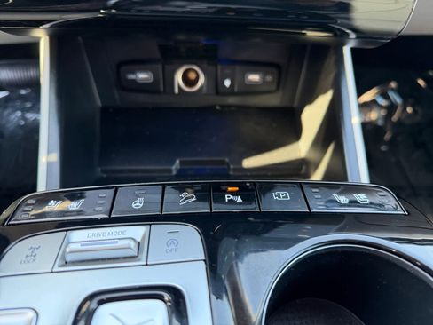 Used 2023 Hyundai Tucson Limited image 23